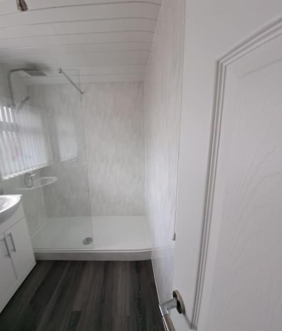 1 Bed Apart Dowlais Buitenkant foto